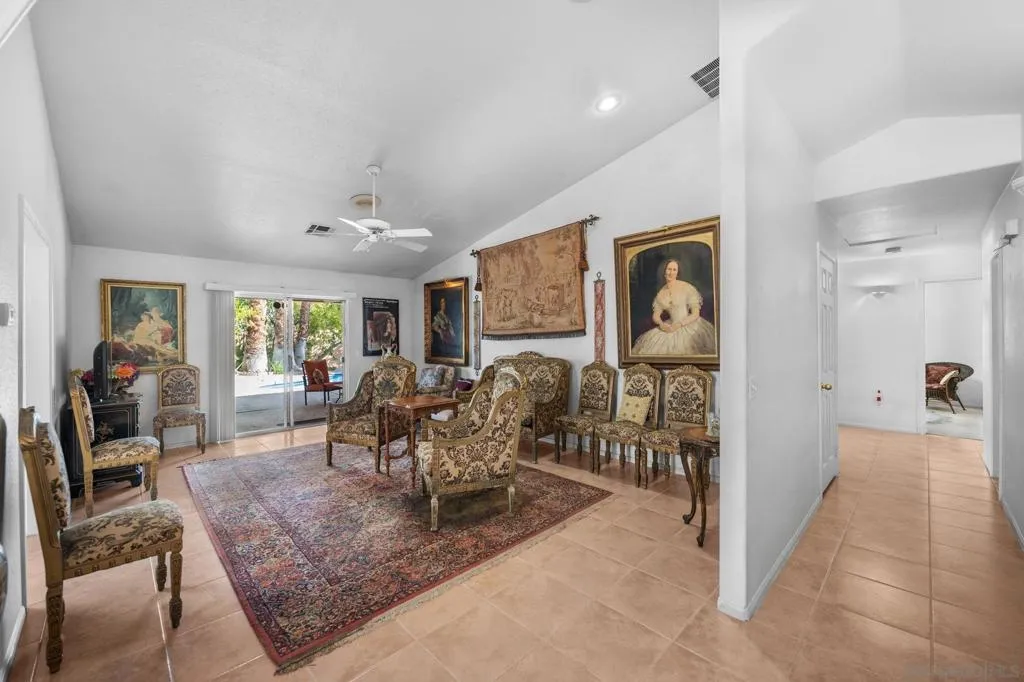 1150 E Via Colusa, Palm Springs, California 92262 home-pic-9